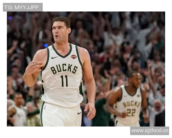 布鲁克洛佩斯：从篮球场上的巨人到全能战士的华丽蜕变